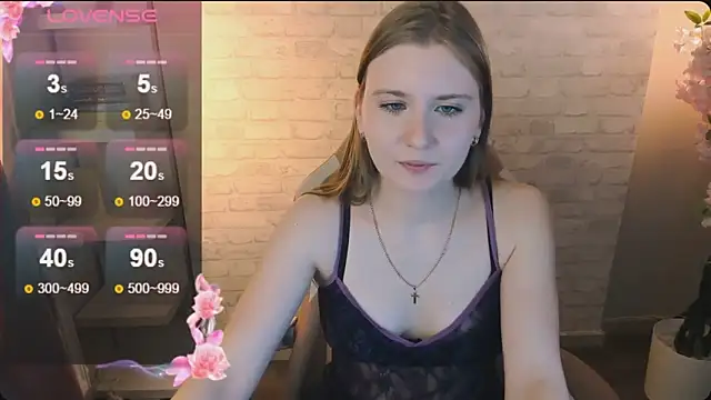 Snapshot of Caroline_Desire_ chatting on 20, 4, 2026 Caroline Desire online show from 20, 4, 2026