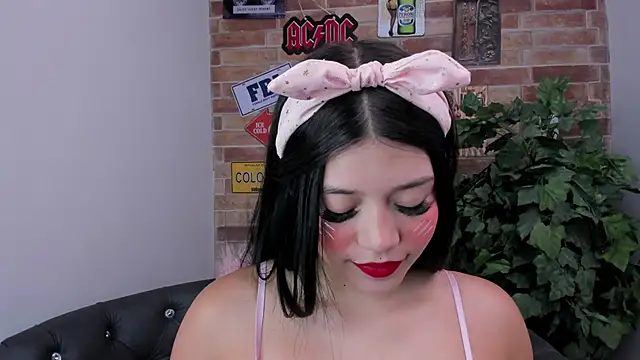 Snapshot of foxy_vera chatting on 1, 5, 2026 foxy vera online show from 1, 5, 2026