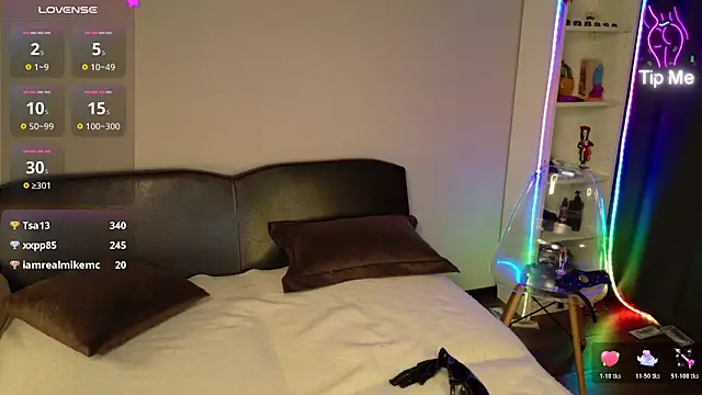 Eva Sterling  online show from 8, 4, 2026