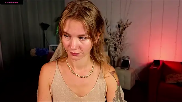 Snapshot of Crystal_Kris chatting on 2, 2, 2026 Crystal Kris online show from 2, 2, 2026