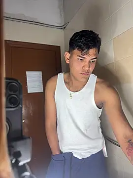 Snapshot of DavShi chatting on 4, 2, 2026 DavShi online show from 4, 2, 2026