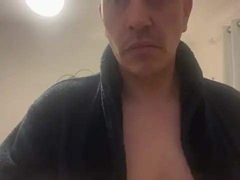 Snapshot of malcolm2334 chatting on 12, 4, 2026 malcolm2334 online show from 12, 4, 2026