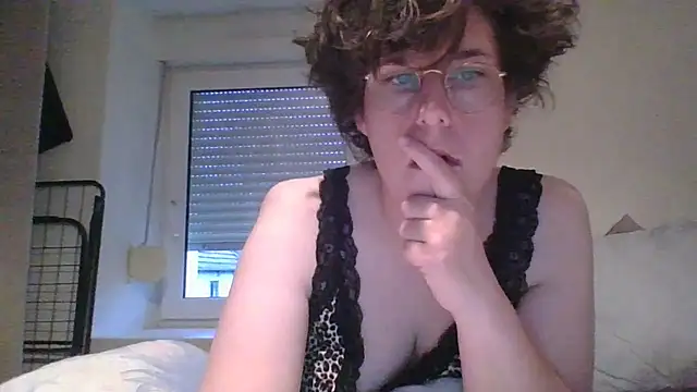 Snapshot of OIseauNoir88 chatting on 30, 3, 2026 OIseauNoir88 online show from 30, 3, 2026