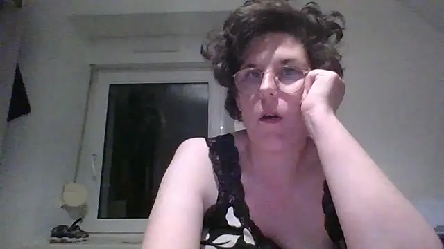 Snapshot of OIseauNoir88 chatting on 31, 3, 2026 OIseauNoir88 online show from 31, 3, 2026