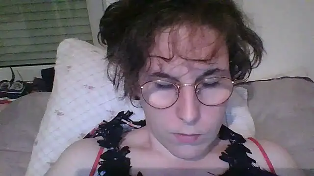 Snapshot of OIseauNoir88 chatting on 25, 4, 2026 OIseauNoir88 online show from 25, 4, 2026