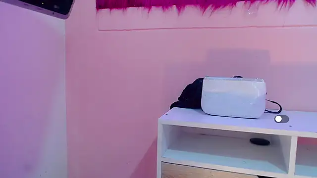 Snapshot of isabella_vogue chatting on 14, 2, 2026 isabella vogue online show from 14, 2, 2026