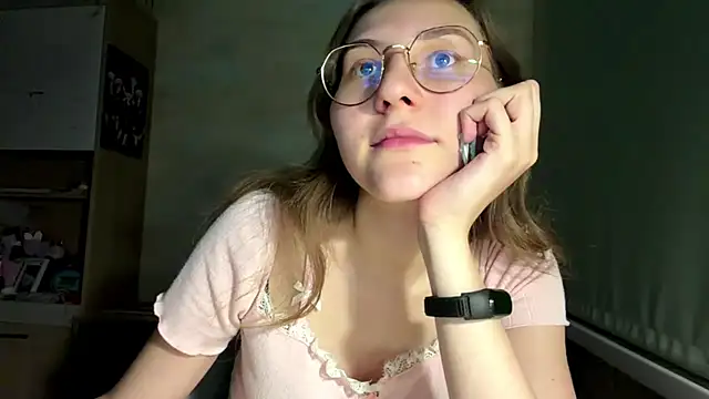 Snapshot of Miaaa_Moon chatting on 1, 7, 2026 Miaaa Moon online show from 1, 7, 2026