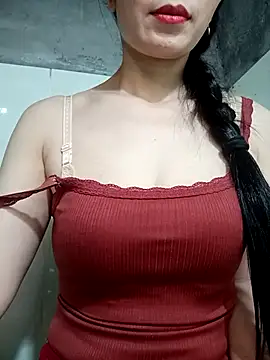 Snapshot of Vyvvyy69 chatting on 4, 7, 2026 Vyvvyy69 online show from 4, 7, 2026