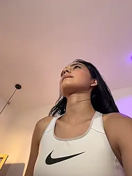 Doll Alaia  online show from 27, 2, 2026