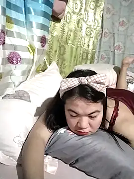 Zyramae 25 online show from 13, 2, 2026