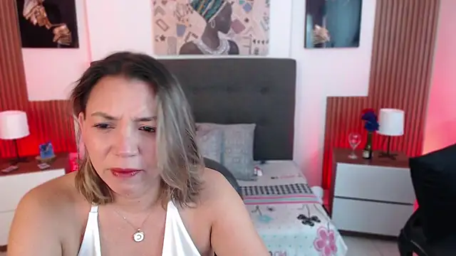 Snapshot of milfsecret69 chatting on 13, 5, 2026 milfsecret69 online show from 13, 5, 2026