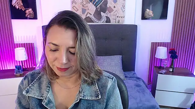 Snapshot of milfsecret69 chatting on 14, 5, 2026 milfsecret69 online show from 14, 5, 2026