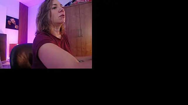 Snapshot of milfsecret69 chatting on 22, 5, 2026 milfsecret69 online show from 22, 5, 2026