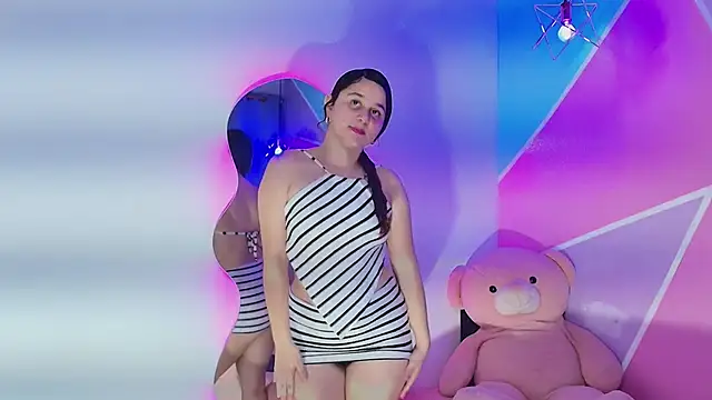 Snapshot of whitney_brown_ chatting on 12, 2, 2026 whitney brown online show from 12, 2, 2026