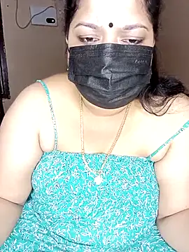 Snapshot of silk_rose05 chatting on 3, 5, 2026 silk rose05 online show from 3, 5, 2026