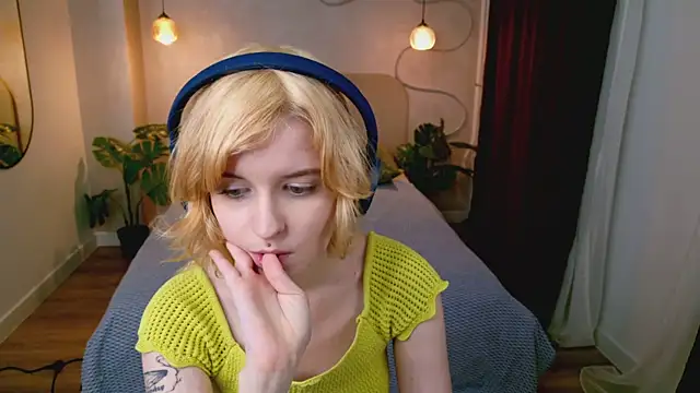 Snapshot of Akimo_ chatting on 28, 2, 2026 Akimo online show from 28, 2, 2026