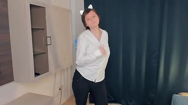 Snapshot of CarenSamele chatting on 3, 2, 2026 CarenSamele online show from 3, 2, 2026