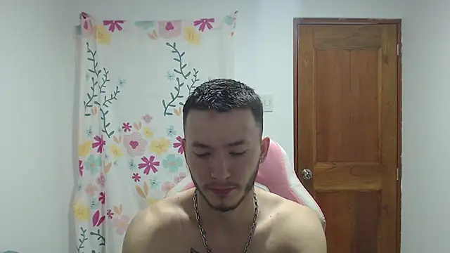 Snapshot of Ariana_Esteban07 chatting on 19, 2, 2026 Ariana Esteban07 online show from 19, 2, 2026