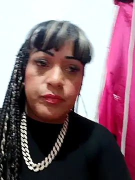 Snapshot of SabrinaColin chatting on 4, 2, 2026 SabrinaColin online show from 4, 2, 2026