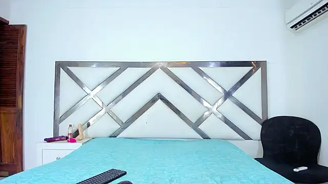 Nico Hillx online show from 5, 2, 2026