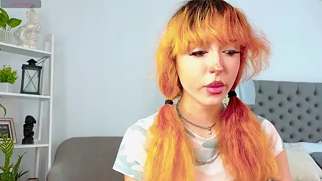   Amiraa online show from 18, 4, 2026