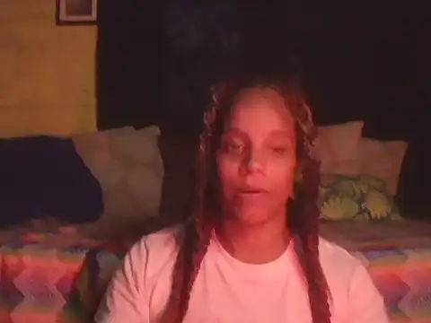 Snapshot of BadGyalGem chatting on 4, 2, 2026 BadGyalGem online show from 4, 2, 2026