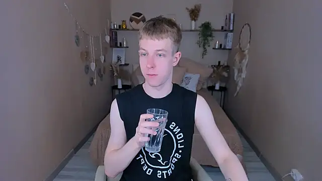 Snapshot of Dylan_Norton chatting on 28, 5, 2026 Dylan Norton online show from 28, 5, 2026