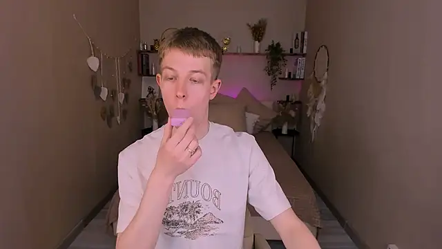 Snapshot of Dylan_Norton chatting on 29, 5, 2026 Dylan Norton online show from 29, 5, 2026