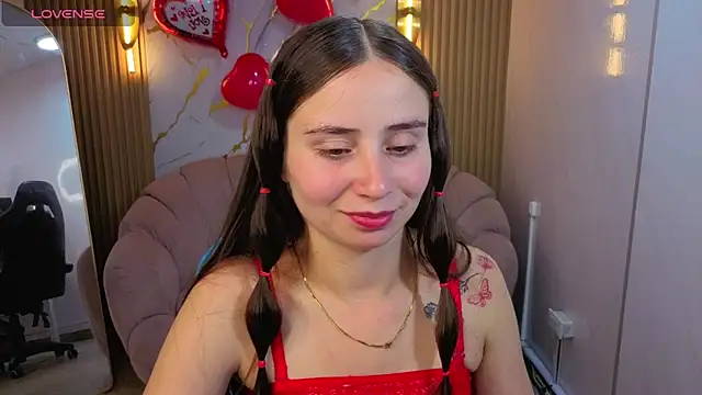 Snapshot of Ariana18_b chatting on 12, 2, 2026 Ariana18 b online show from 12, 2, 2026