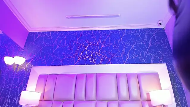 KiaraEverly online show from 7, 4, 2026