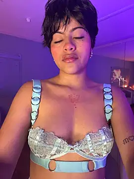 Eva Monroes online show from 6, 4, 2026