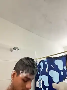 Snapshot of foxxy_and_lion chatting on 4, 2, 2026 foxxy and lion online show from 4, 2, 2026