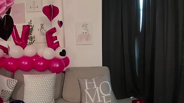 Snapshot of Sally_Dvine chatting on 14, 2, 2026 Sally Dvine online show from 14, 2, 2026