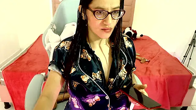 snowhot-69 online show from 13, 6, 2026