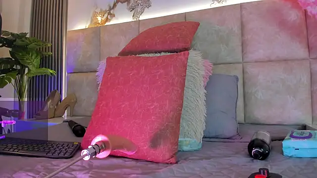 EmmaLovve online show from 19, 3, 2026