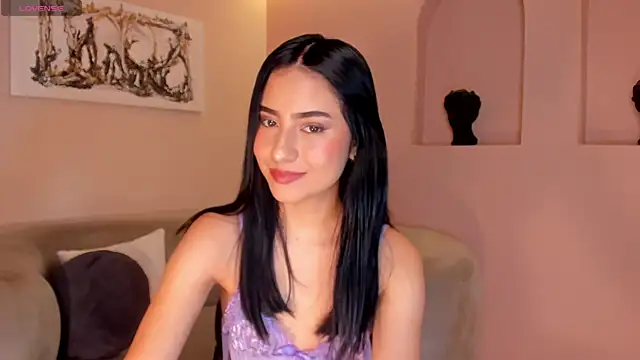 Snapshot of LucieMartin chatting on 13, 4, 2026 LucieMartin online show from 13, 4, 2026