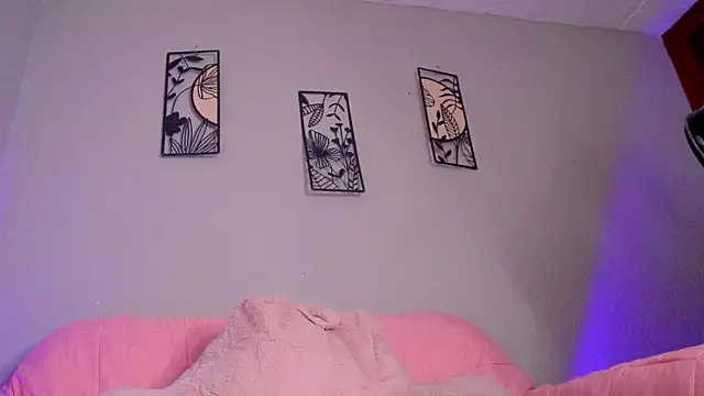 Snapshot of loveegirll1 chatting on 18, 7, 2026 loveegirll1 online show from 18, 7, 2026