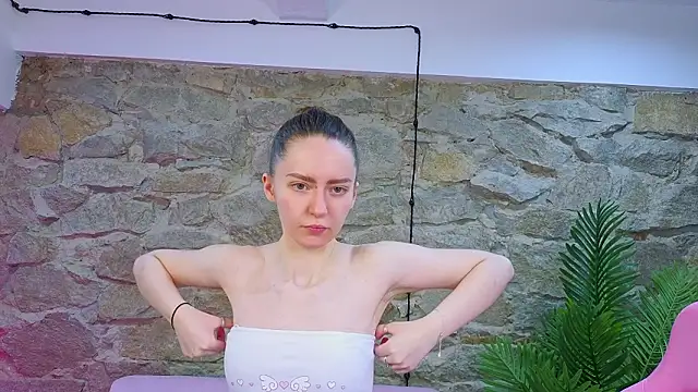 KristineValbuena online show from 5, 2, 2026