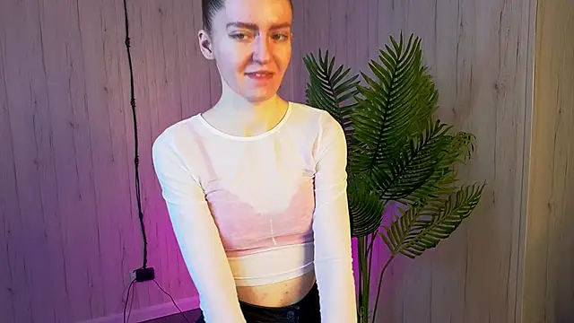 KristineValbuena online show from 19, 2, 2026