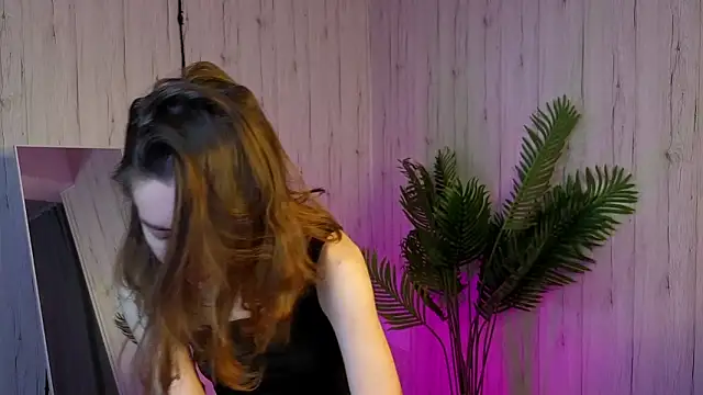 KristineValbuena online show from 24, 2, 2026