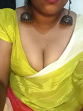 Snapshot of Chinnima143 chatting on 27, 5, 2026 Chinnima143 online show from 27, 5, 2026