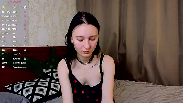 Snapshot of AuburnConfetti chatting on 27, 2, 2026 AuburnConfetti online show from 27, 2, 2026