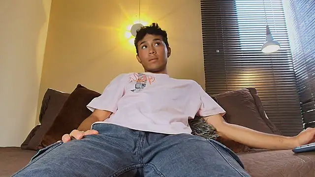 Snapshot of Damon_Salvarote_S chatting on 13, 2, 2026 Damon Salvarote S online show from 13, 2, 2026