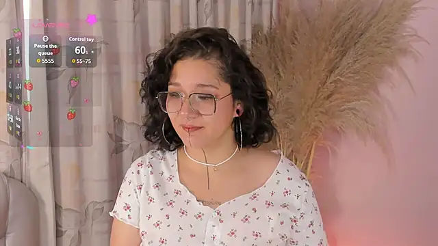 Snapshot of Sylvara_bx chatting on 17, 6, 2026 Sylvara bx online show from 17, 6, 2026