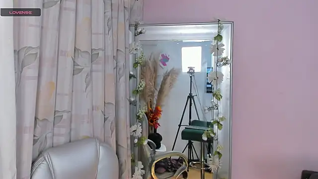 Snapshot of Sylvara_bx chatting on 16, 7, 2026 Sylvara bx online show from 16, 7, 2026