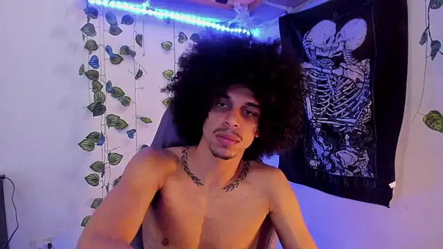 Snapshot of Aaron_Hopper chatting on 2, 3, 2026 Aaron Hopper online show from 2, 3, 2026