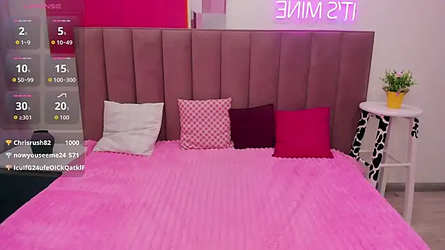 MIla Stunning online show from 18, 5, 2026