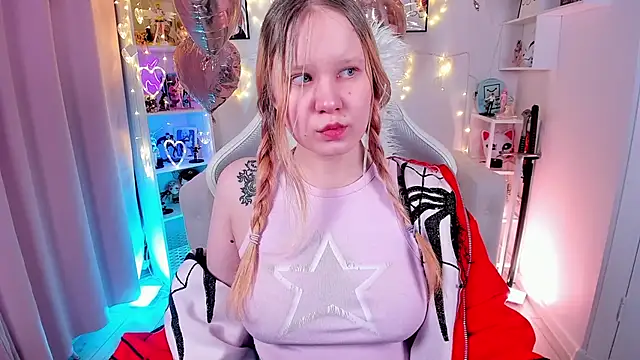 Snapshot of AnnieVibe chatting on 9, 2, 2026 AnnieVibe online show from 9, 2, 2026