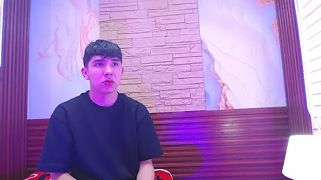 Snapshot of massimoferrera303av chatting on 3, 2, 2026 massimoferrera303av online show from 3, 2, 2026