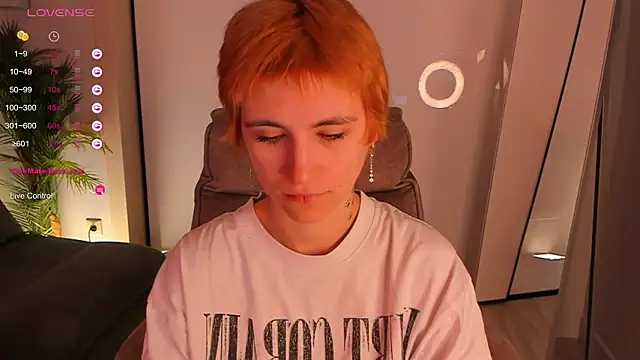 Snapshot of AutumnWhisper chatting on 12, 2, 2026 AutumnWhisper online show from 12, 2, 2026